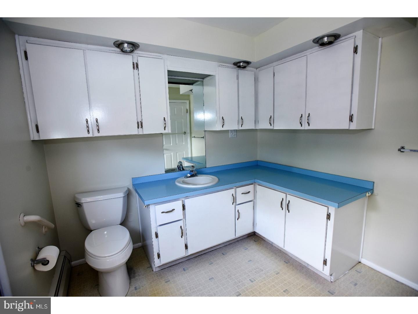 1570 Deer Run Road Warminster, PA 18974 - Photo 15 of 25 Bathroom