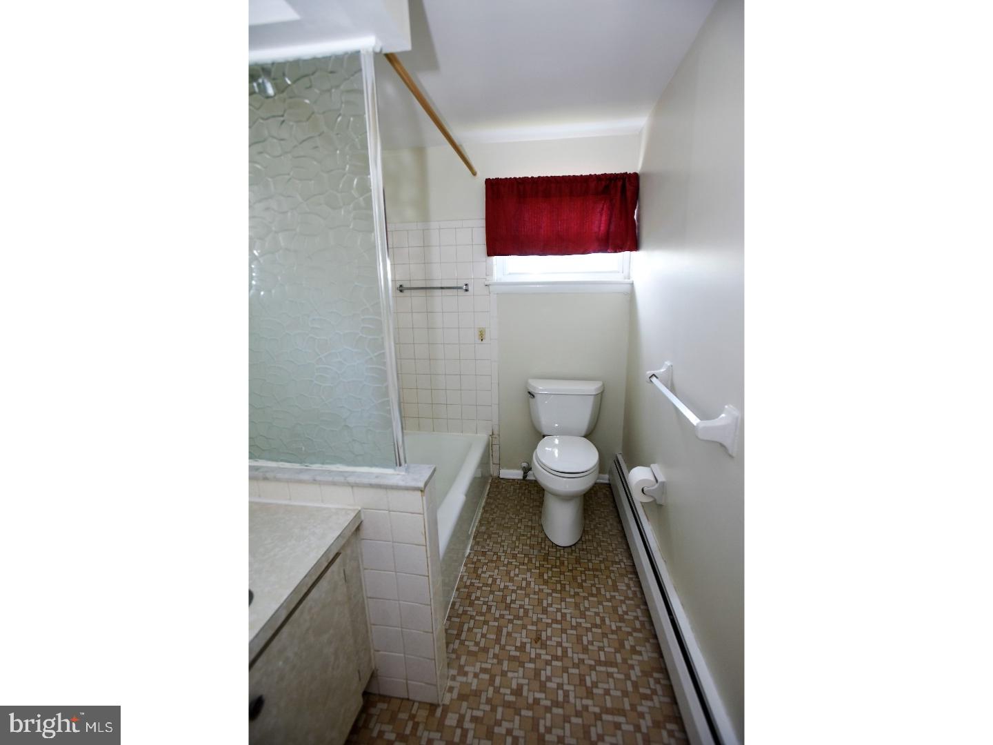 1570 Deer Run Road Warminster, PA 18974 - Photo 20 of 25 Bathroom