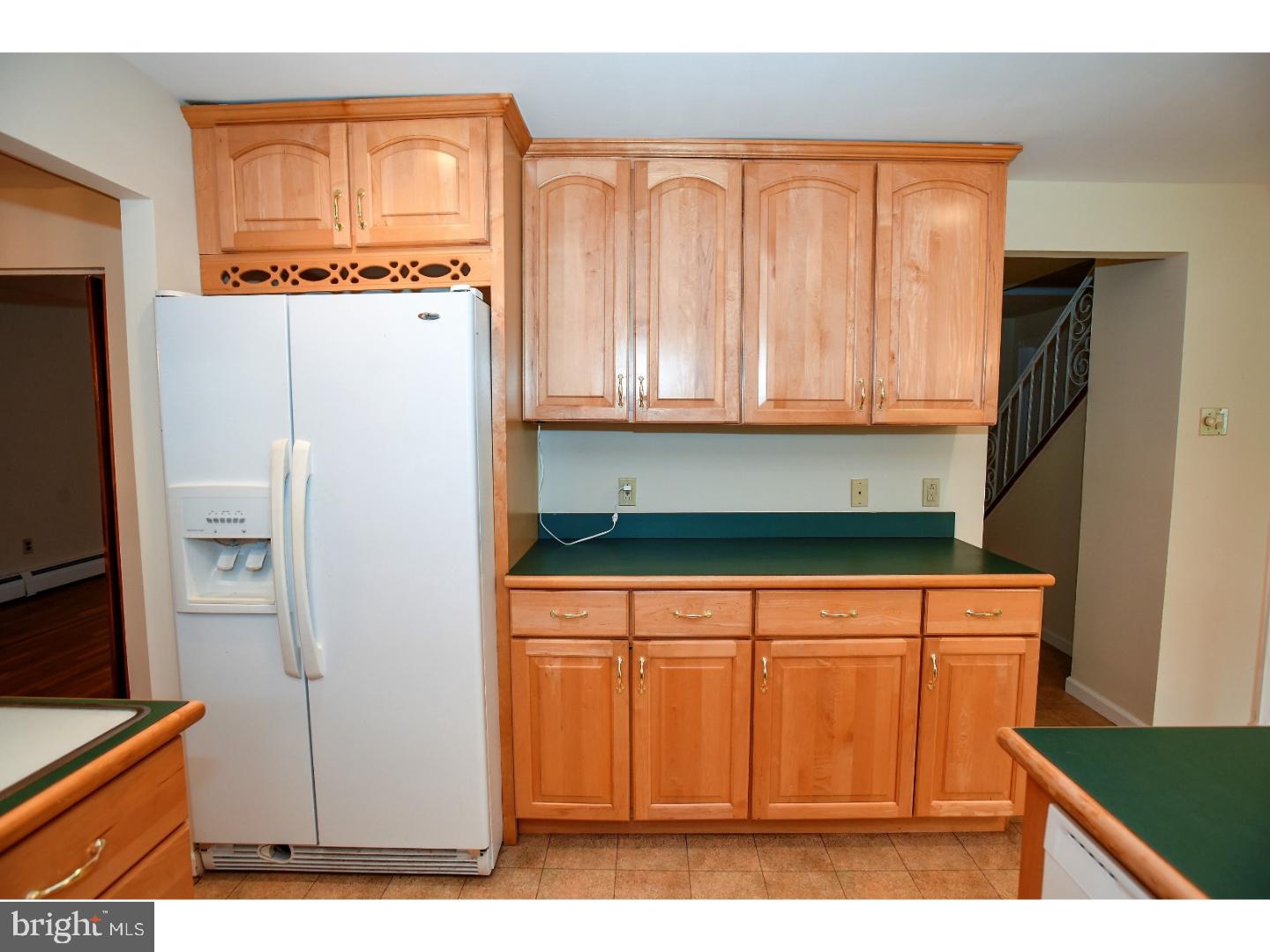1570 Deer Run Road Warminster, PA 18974 - Photo 8 of 25 Kitchen