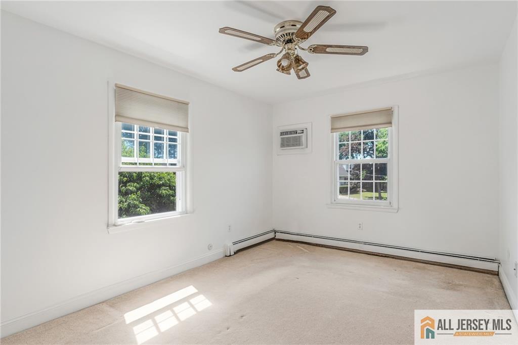 7 Center Place Middlesex, NJ 08846 - Photo 26 of 40
