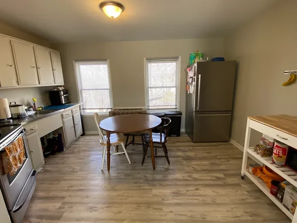 $1,700 | 38 Summer Street, Unit A, Franklin, MA 02038