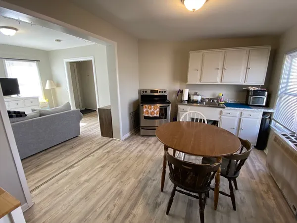 $1,700 | 38 Summer Street, Unit A, Franklin, MA 02038