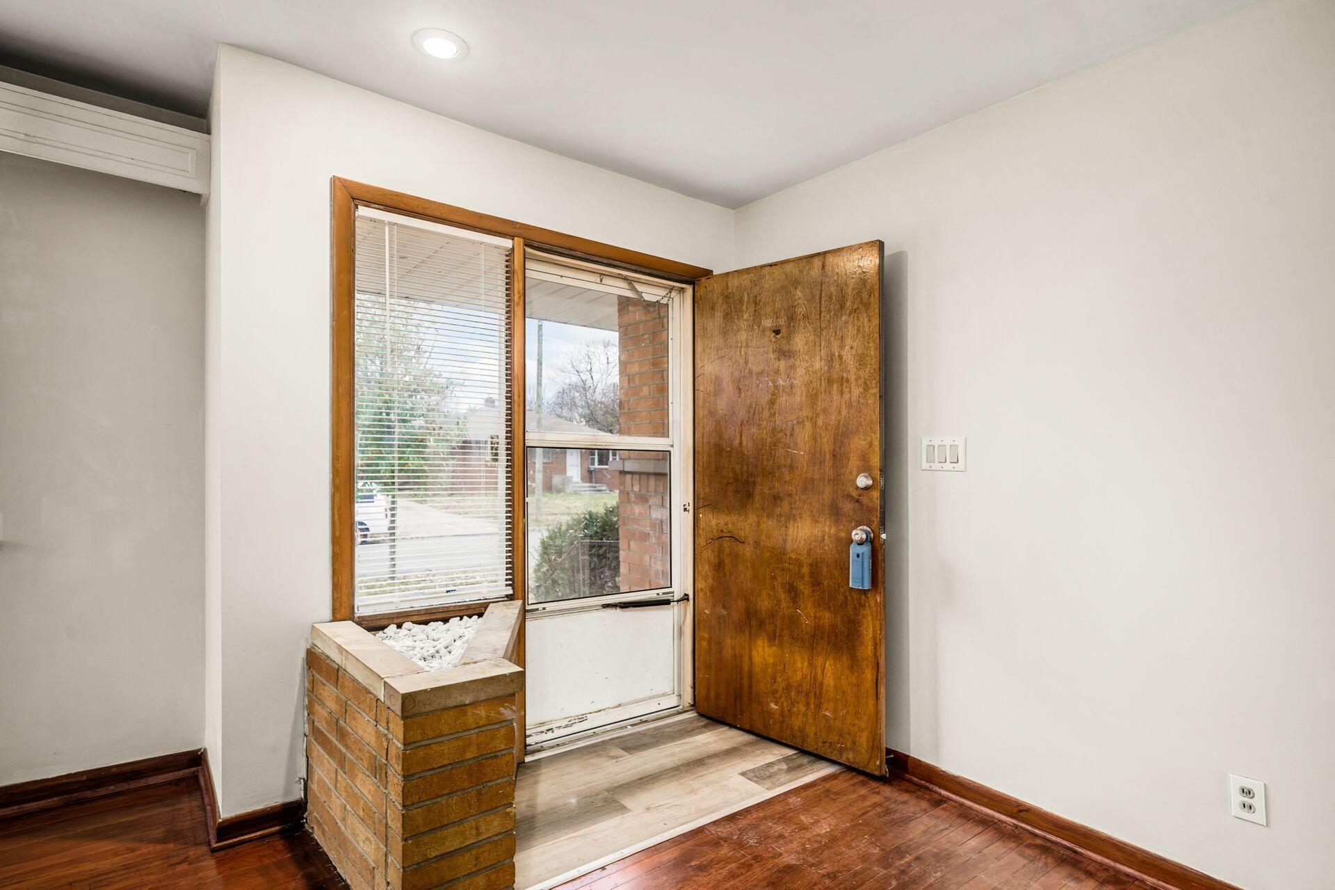 008_ab_R 1429 Picard Rd 0018