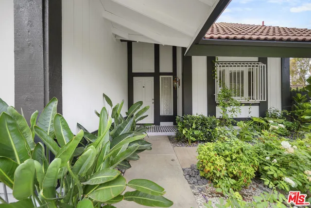 a view of a entryway front of house