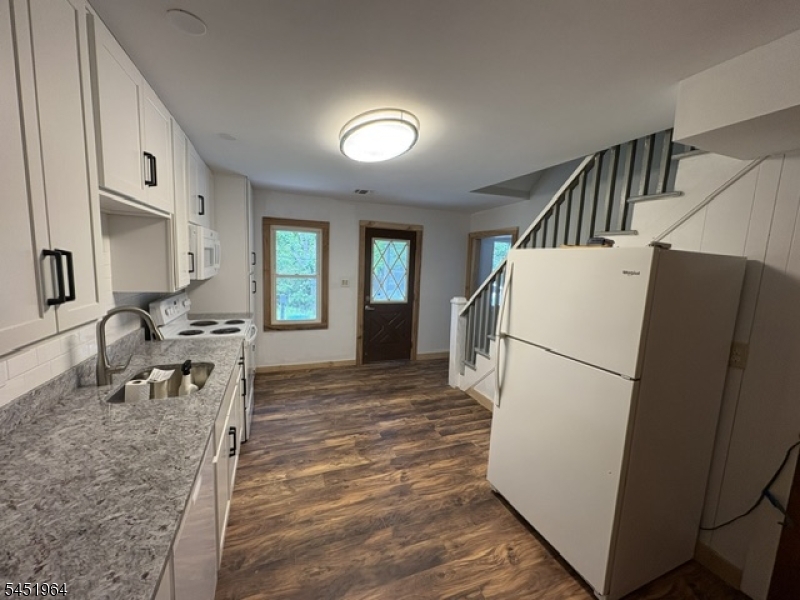 22 Hoffmans Crossing Road Califon, NJ 07830 - Photo 10 of 36 Gallery Image 10