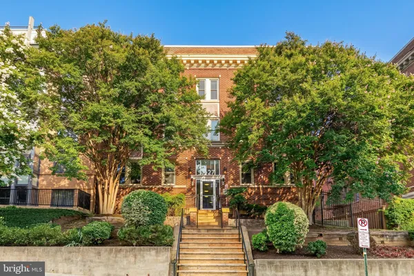 $2,400 | 1427 Chapin Street Northwest, Unit 204, Washington, DC 20009