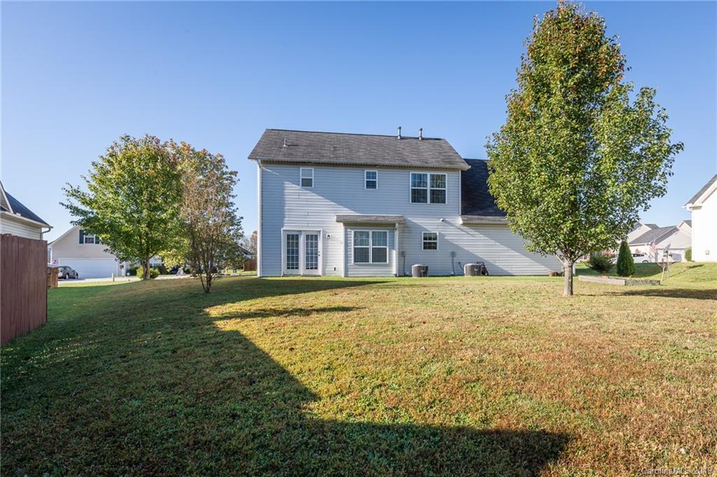 161 Haw River Road Fletcher, NC 28732 - Photo 4 of 33