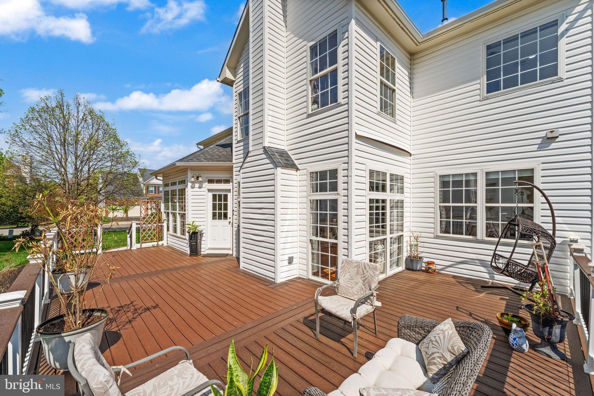 43179 Parkers Ridge Drive Leesburg, VA 20176 - Photo 83 of 108 a view of a patio with a table and chairs
