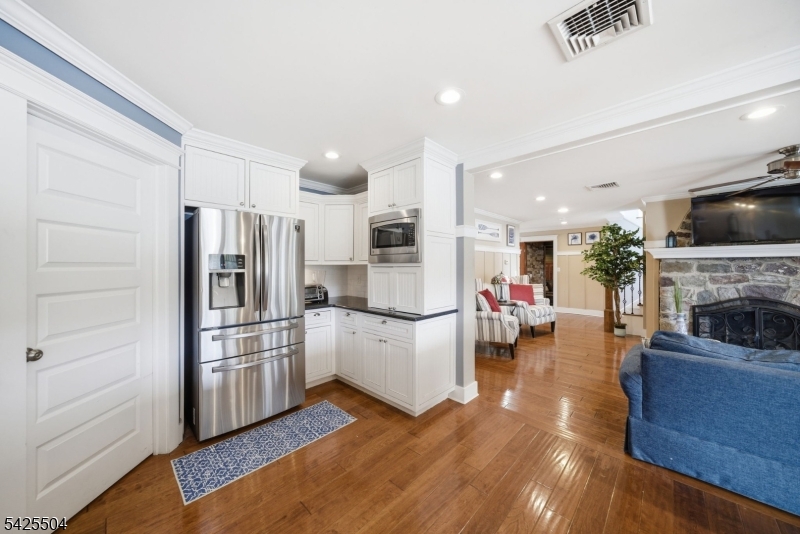 84 West Shore Road Denville, NJ 07834 - Photo 13 of 50