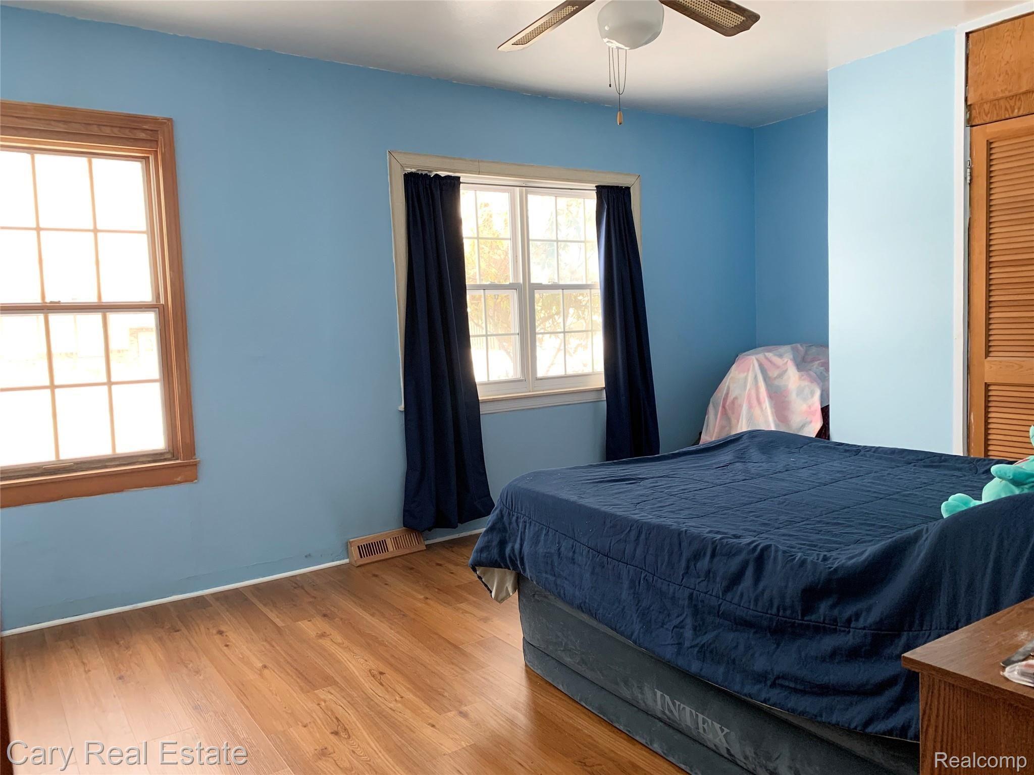 125 Ruppert Street Commerce Township, MI 48382 - Photo 22 of 28 Master Bedroom