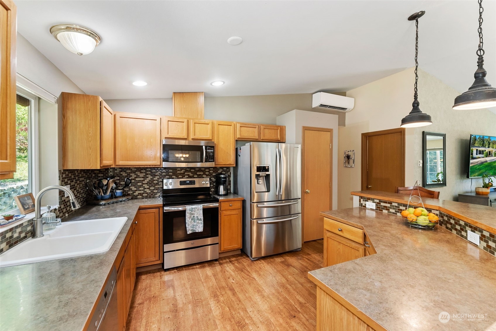 10870 Olalla Valley Road Southeast Olalla, WA 98367 - Photo 15 of 38 Gallery Image 15