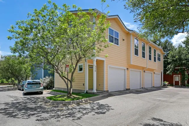 $300,000 | 1601 Miriam Avenue, Unit 216, Austin, TX 78702
