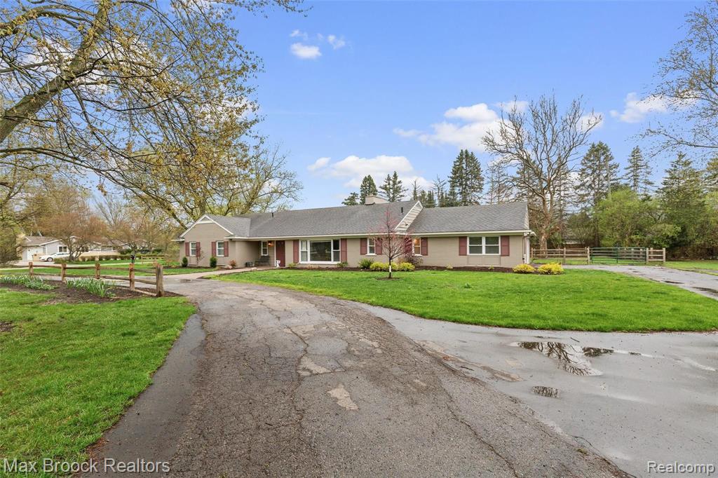 20635 West 13 Mile Road Franklin, MI 48025 - Photo 5 of 38