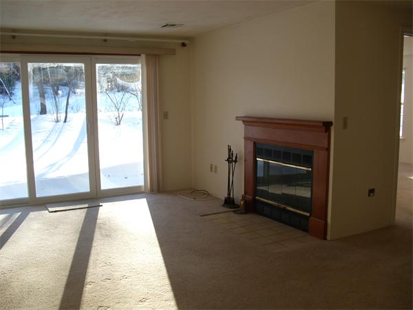 912 D Ridgefield Circle, Unit D Clinton, MA 01510 - Photo 3 of 12 Gallery Image 3