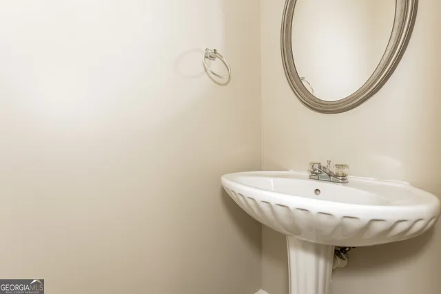 $2,315 | 5664 Wakehurst Drive, Atlanta, GA 30349