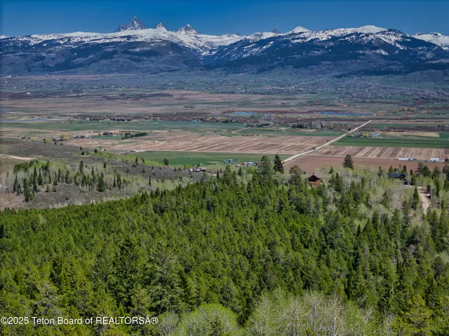 $400,000 | 5726 Forest Ridge Road, Victor, ID 83455