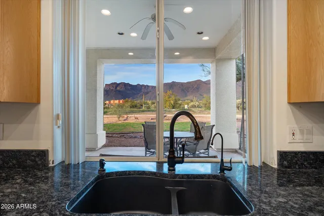 $825,000 | 10686 East Baseline Avenue, Gold Canyon, AZ 85118