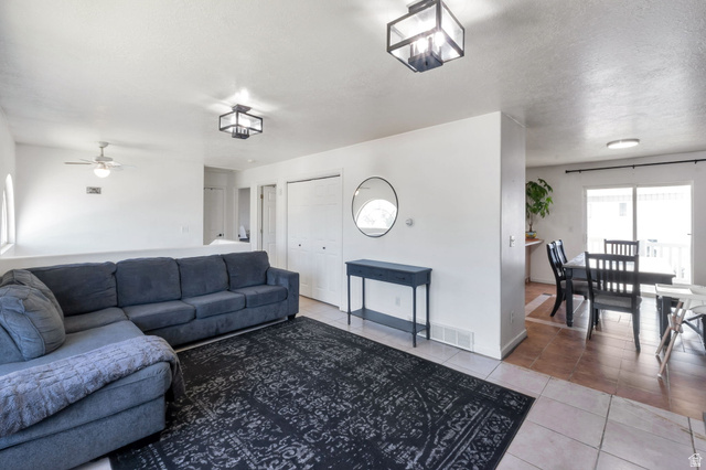 2013 West 460 South Provo, UT 84601 - Photo 6 of 24 Living room