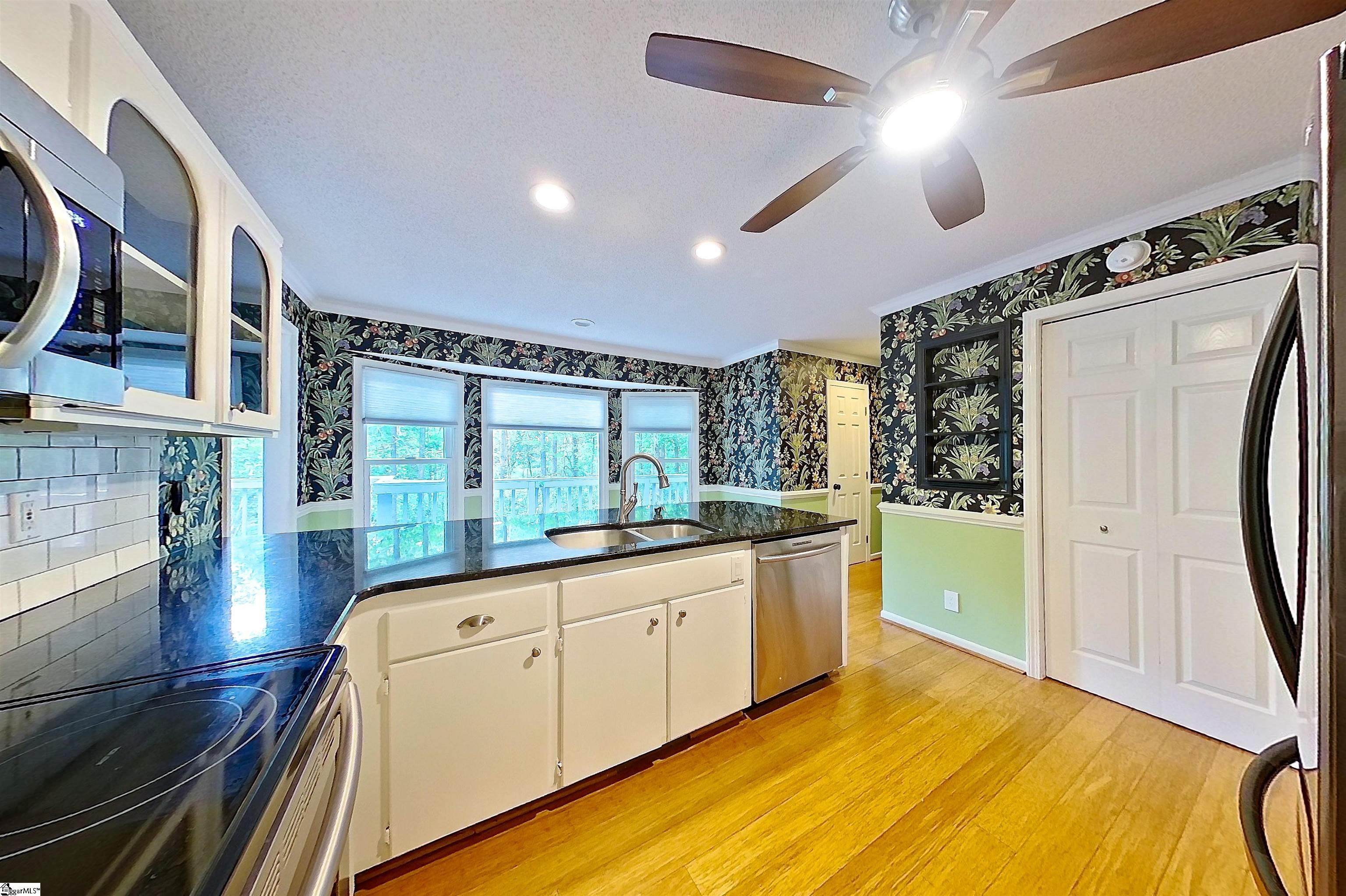 116 Forest Road Woodruff, SC 29388 - Photo 7 of 35