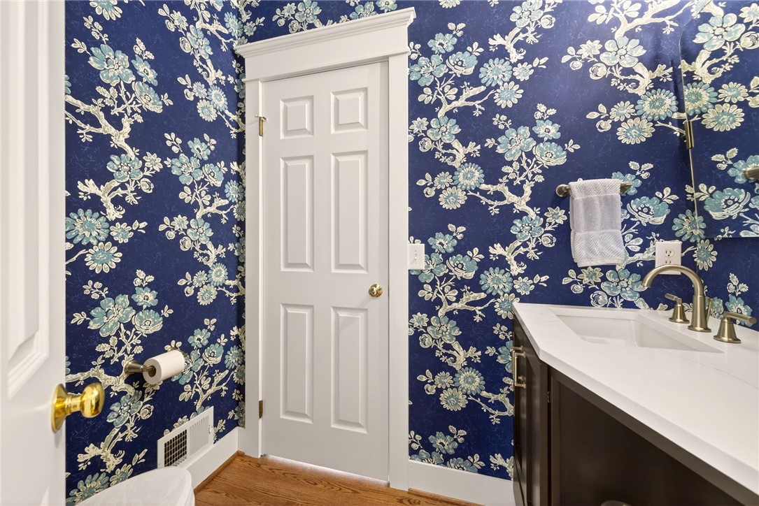 47 Scarborough Park Penfield, NY 14625 - Photo 23 of 50