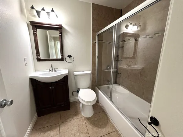 $3,500 | 8416 Hooper Avenue, Los Angeles, CA 90001