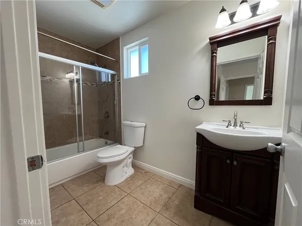 $3,500 | 8416 Hooper Avenue, Los Angeles, CA 90001