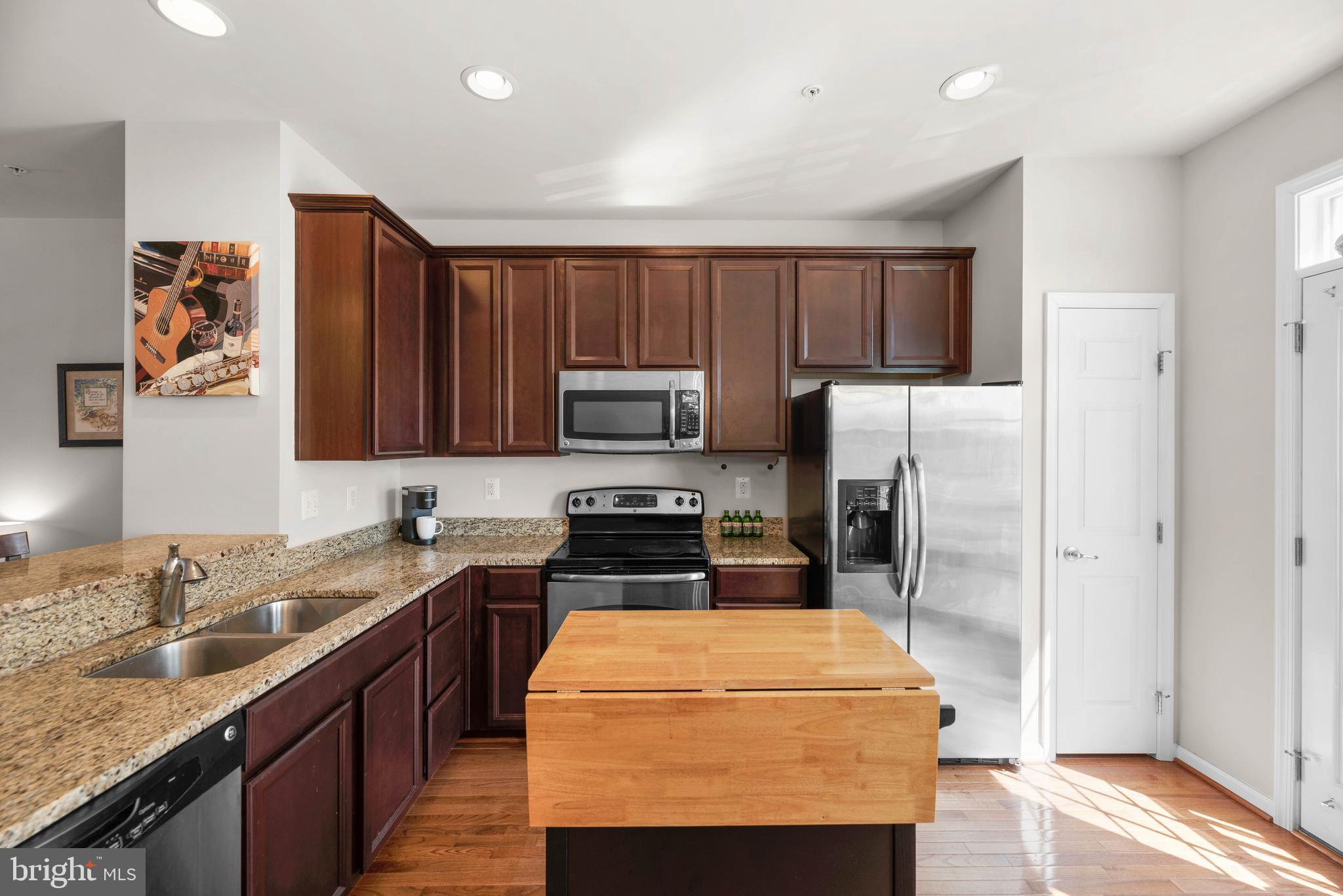 7230 Abbey Road Elkridge, MD 21075 - Photo 12 of 34 Kitchen