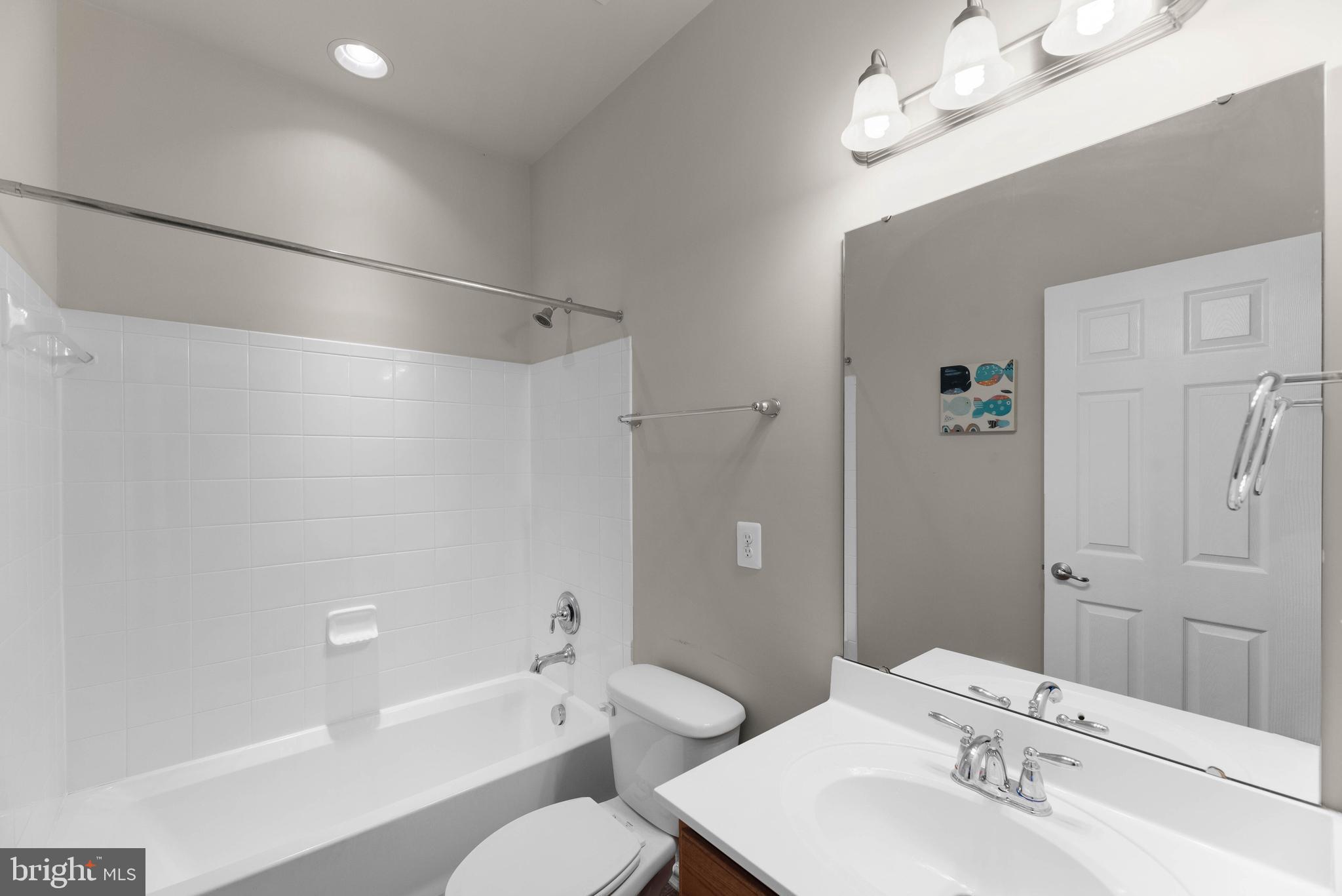 7230 Abbey Road Elkridge, MD 21075 - Photo 27 of 34 Full bathroom