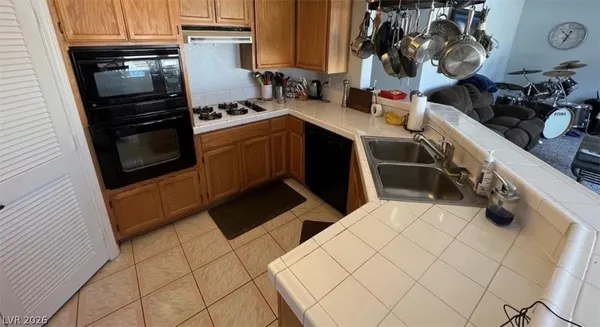 $3,400 | 3316 Diego Bay Circle, Las Vegas, NV 89117