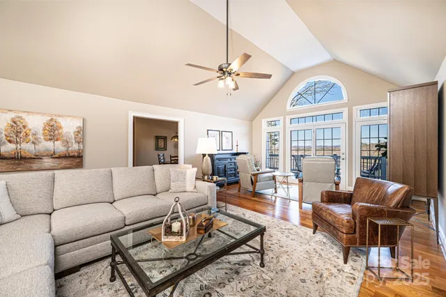 $674,900 | 456 North Shore Drive, Hickory, NC 28601