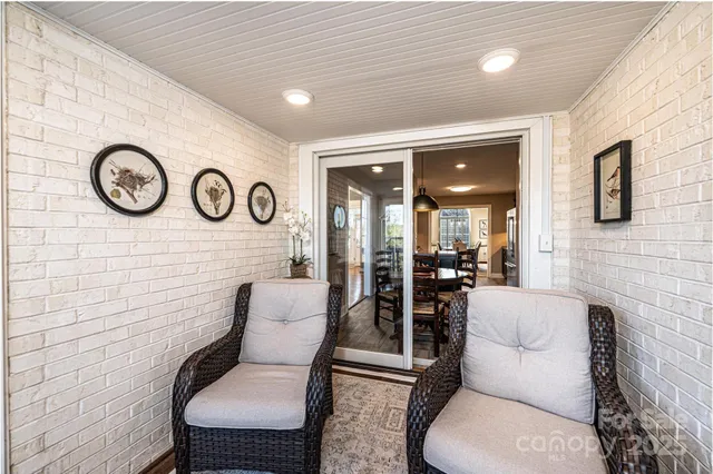 $674,900 | 456 North Shore Drive, Hickory, NC 28601