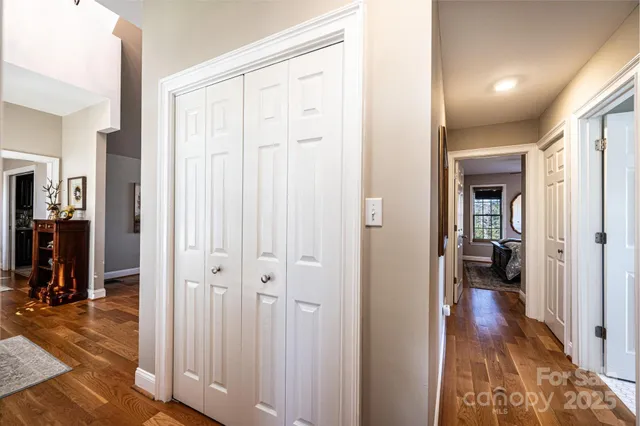 $674,900 | 456 North Shore Drive, Hickory, NC 28601