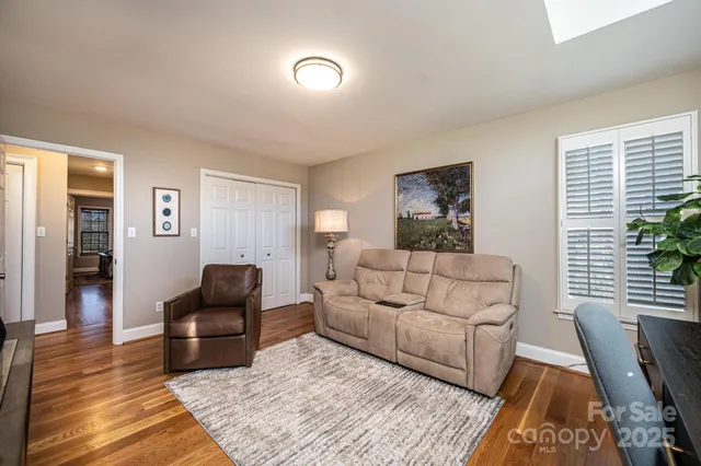 $674,900 | 456 North Shore Drive, Hickory, NC 28601