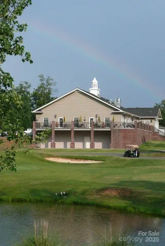 $674,900 | 456 North Shore Drive, Hickory, NC 28601