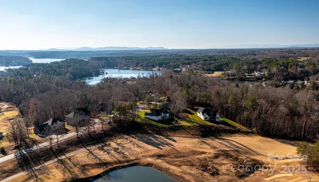 $674,900 | 456 North Shore Drive, Hickory, NC 28601