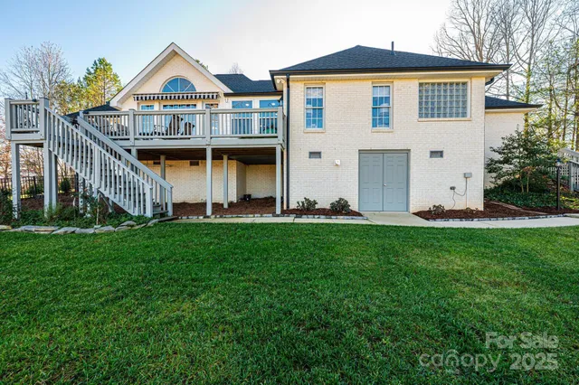 $674,900 | 456 North Shore Drive, Hickory, NC 28601