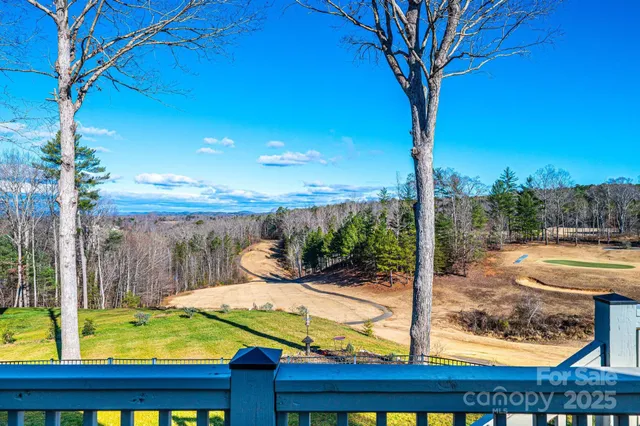 $674,900 | 456 North Shore Drive, Hickory, NC 28601