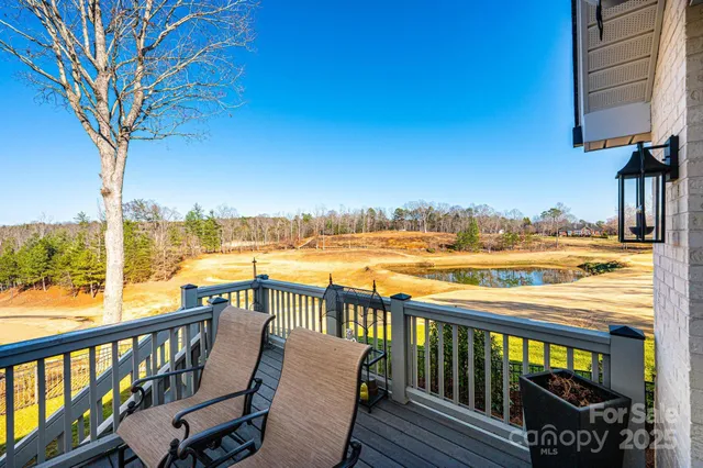 $674,900 | 456 North Shore Drive, Hickory, NC 28601