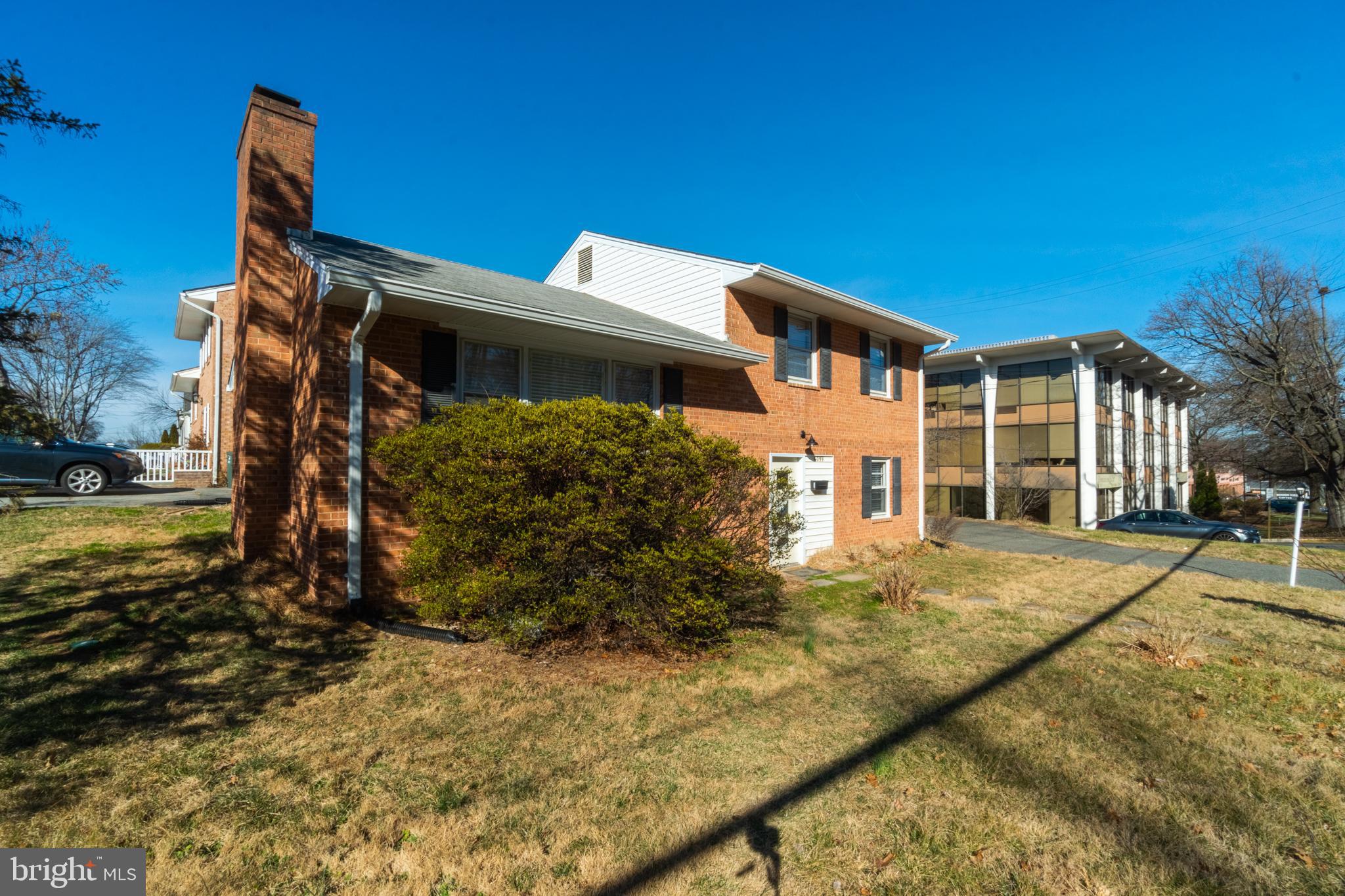 6059 Wilson Boulevard Arlington, VA 22205 - Photo 3 of 37