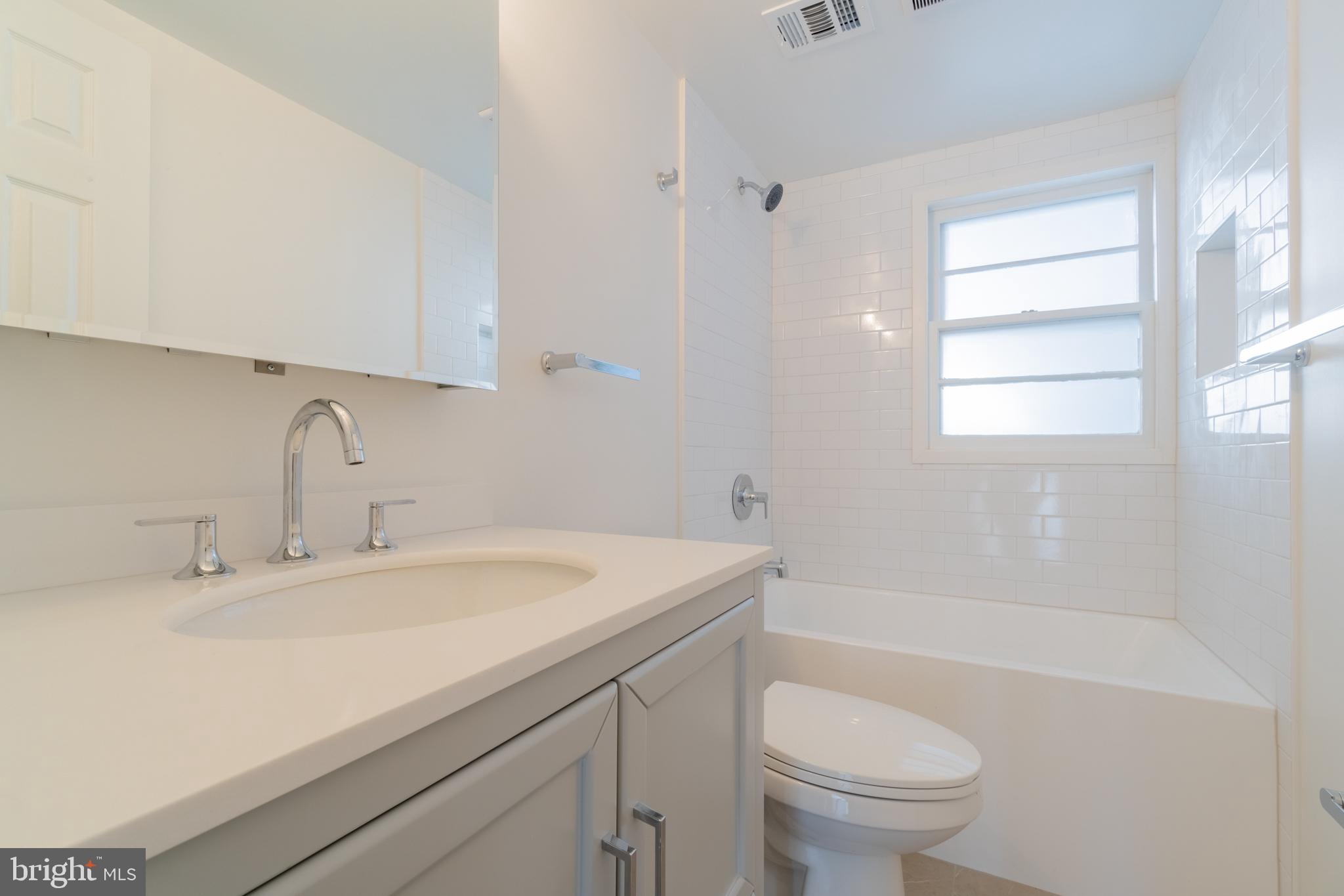 6059 Wilson Boulevard Arlington, VA 22205 - Photo 6 of 37