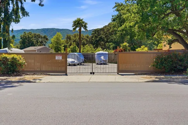 $1,049,000 | 6092 Calle De Amor, San Jose, CA 95124