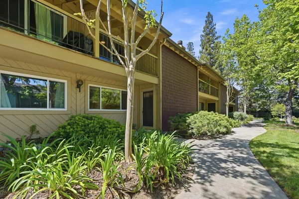 $1,049,000 | 6092 Calle De Amor, San Jose, CA 95124