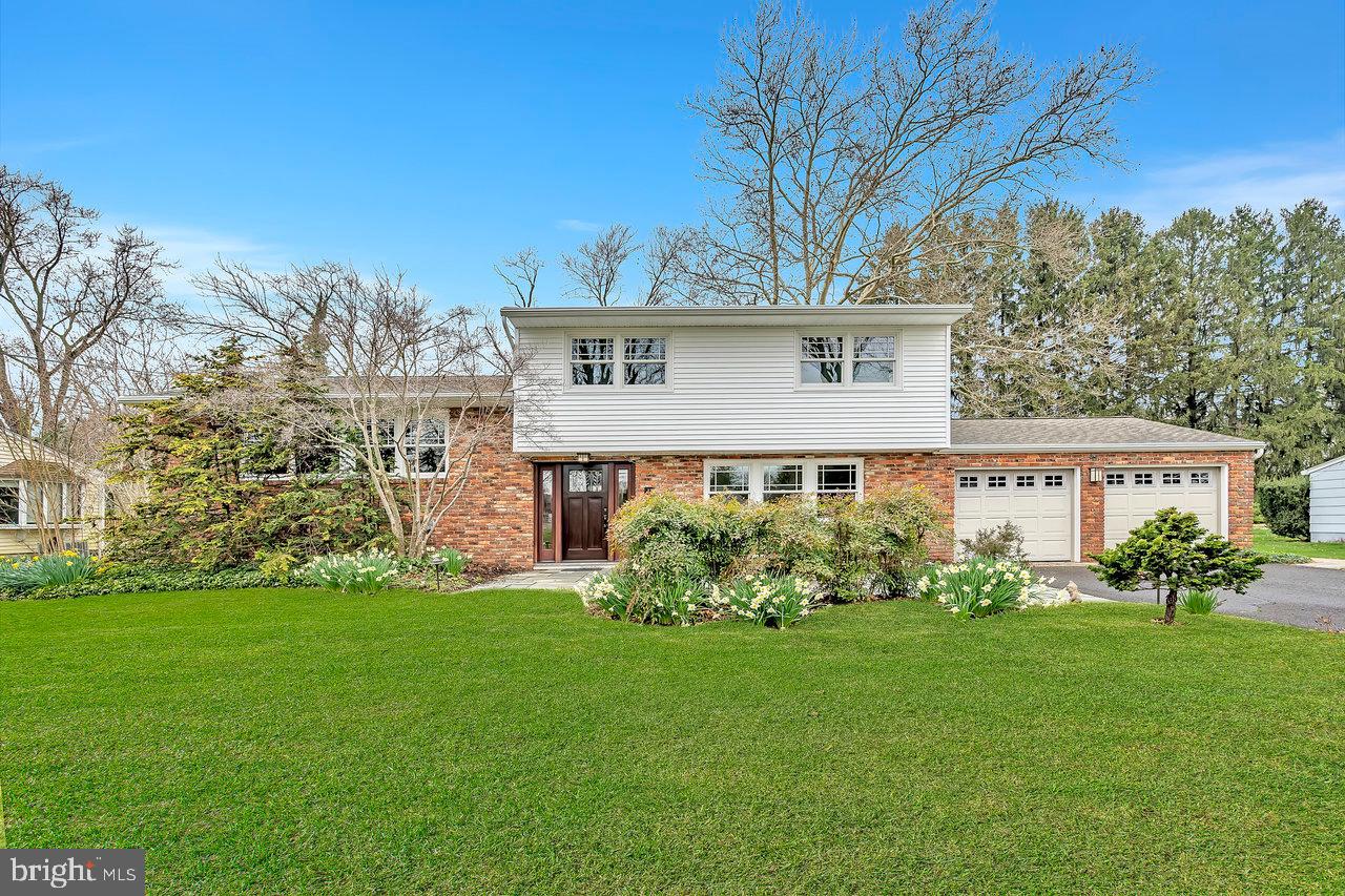 13 Griggs Road Cranbury, NJ 08512 - Photo 1 of 38