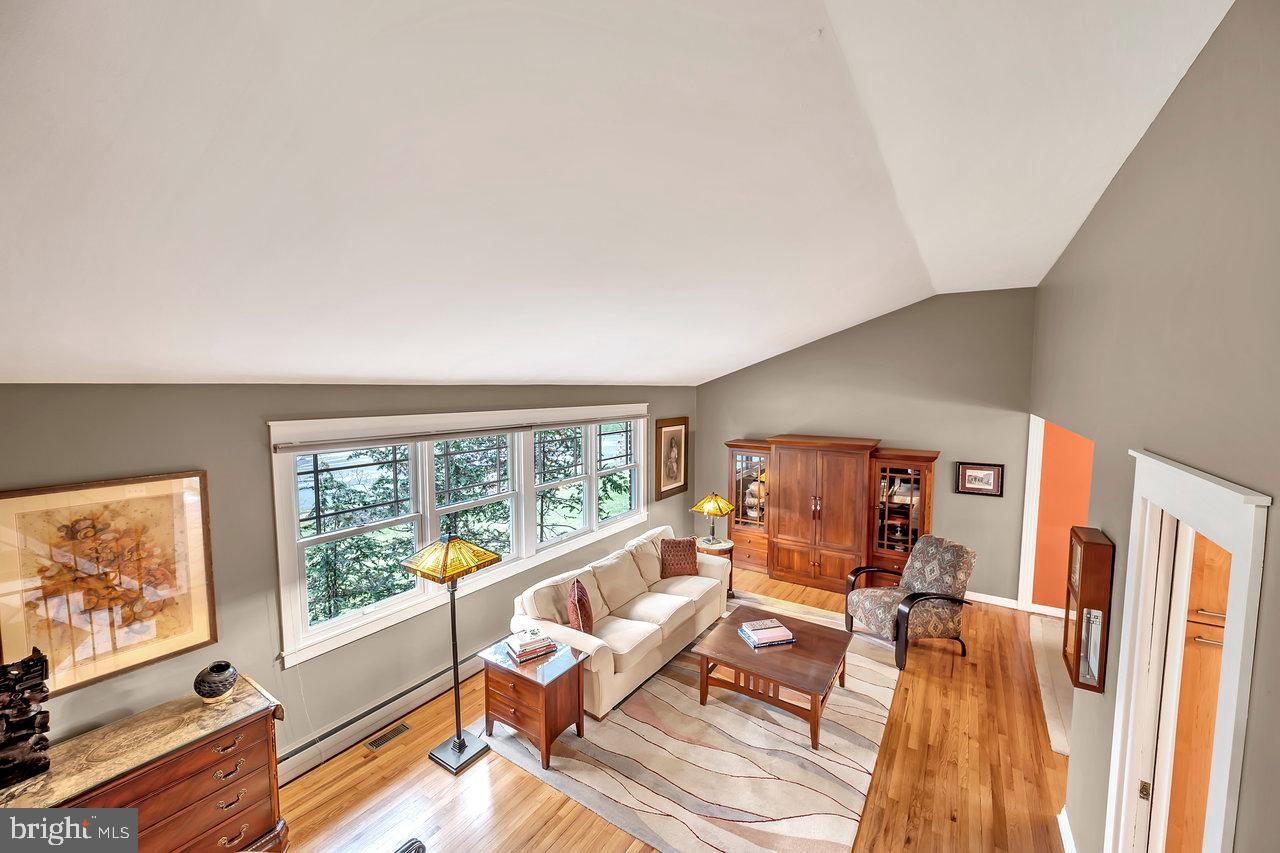 13 Griggs Road Cranbury, NJ 08512 - Photo 13 of 38