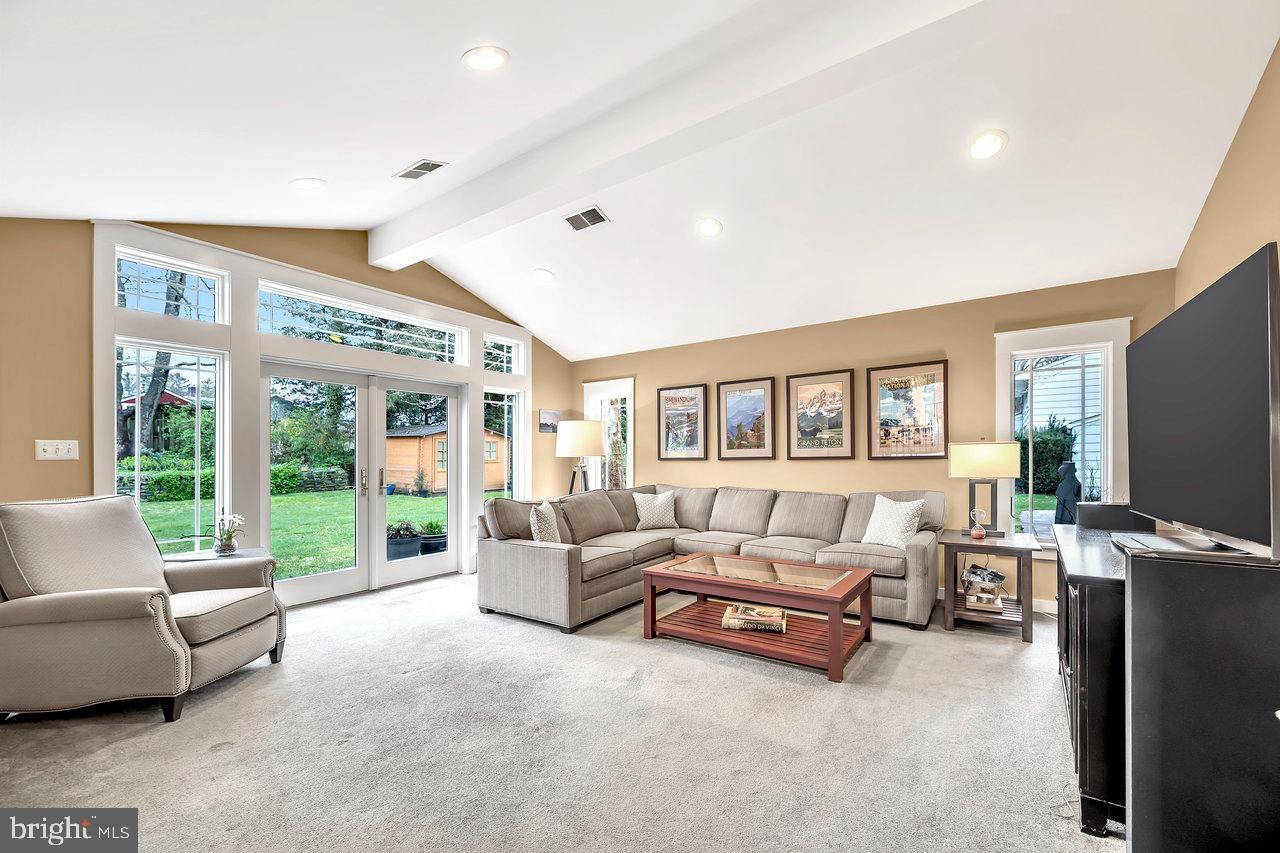13 Griggs Road Cranbury, NJ 08512 - Photo 21 of 38