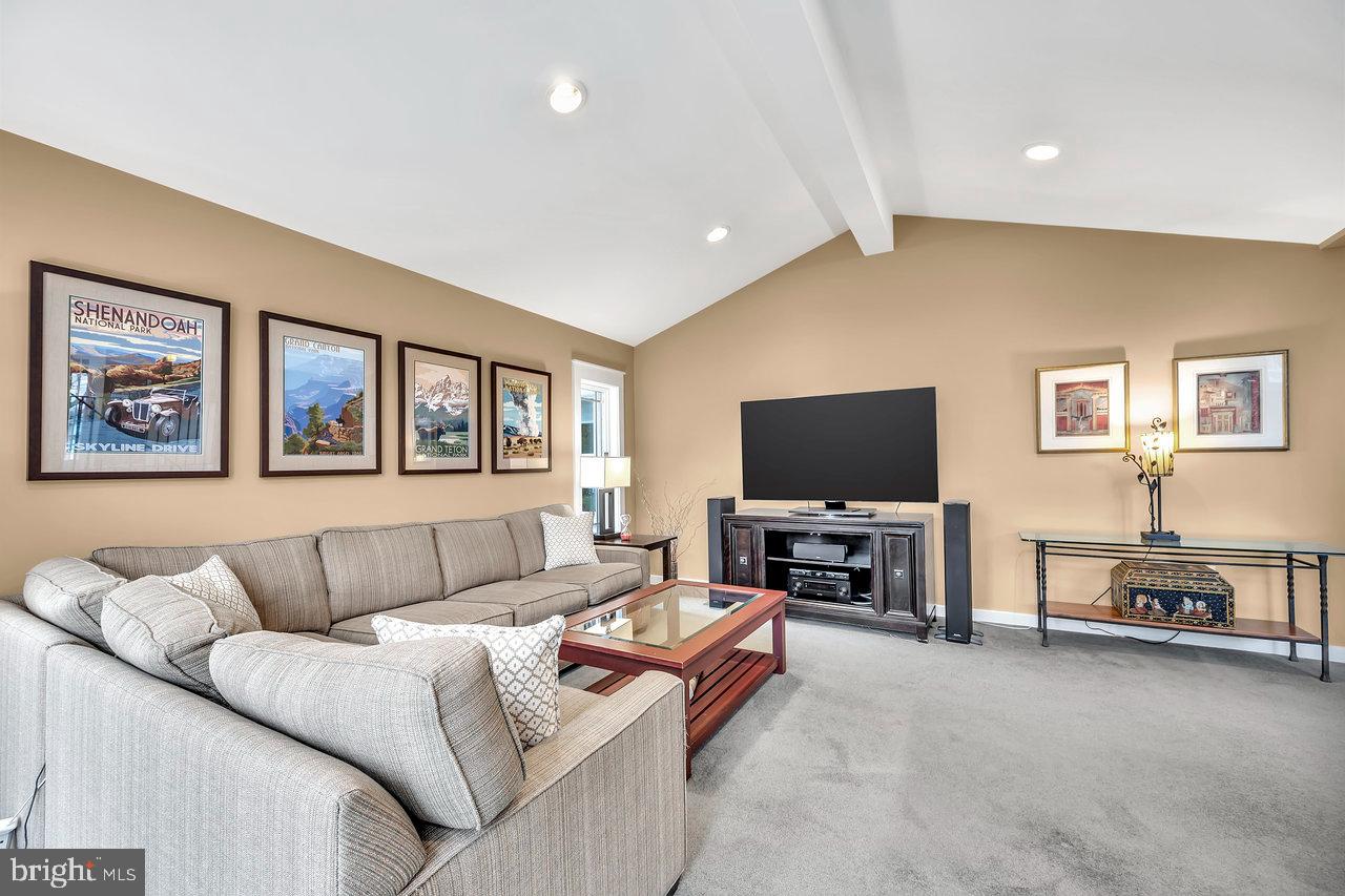 13 Griggs Road Cranbury, NJ 08512 - Photo 22 of 38