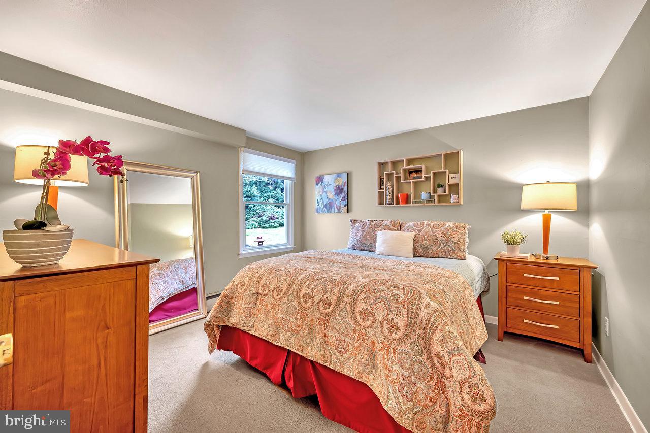 13 Griggs Road Cranbury, NJ 08512 - Photo 24 of 38