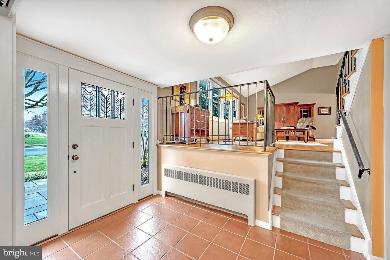 13 Griggs Road Cranbury, NJ 08512 - Photo 7 of 38
