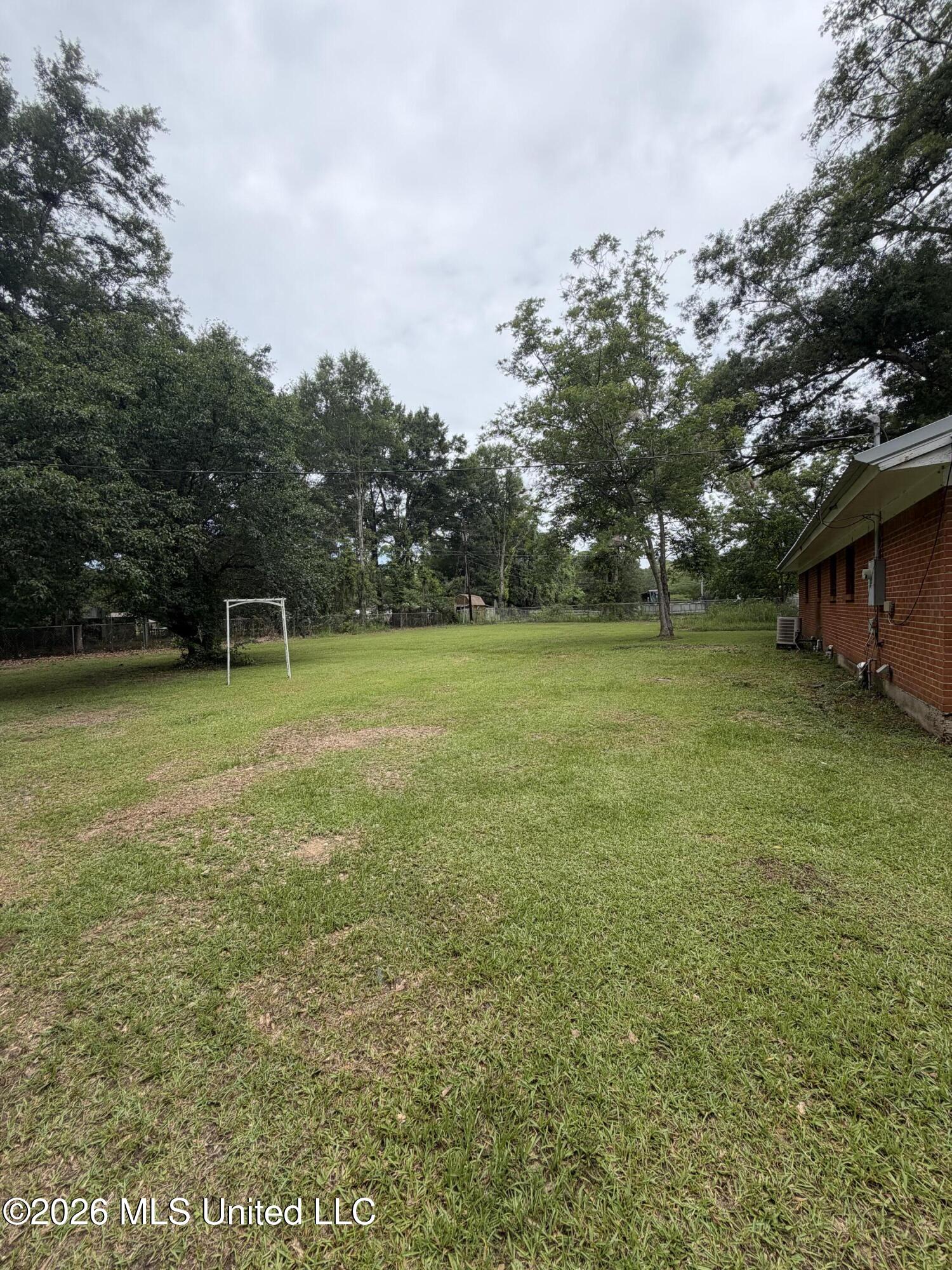 16929 Shenandoah Road Moss Point, MS 39562 - Photo 5 of 16 IMG_6462