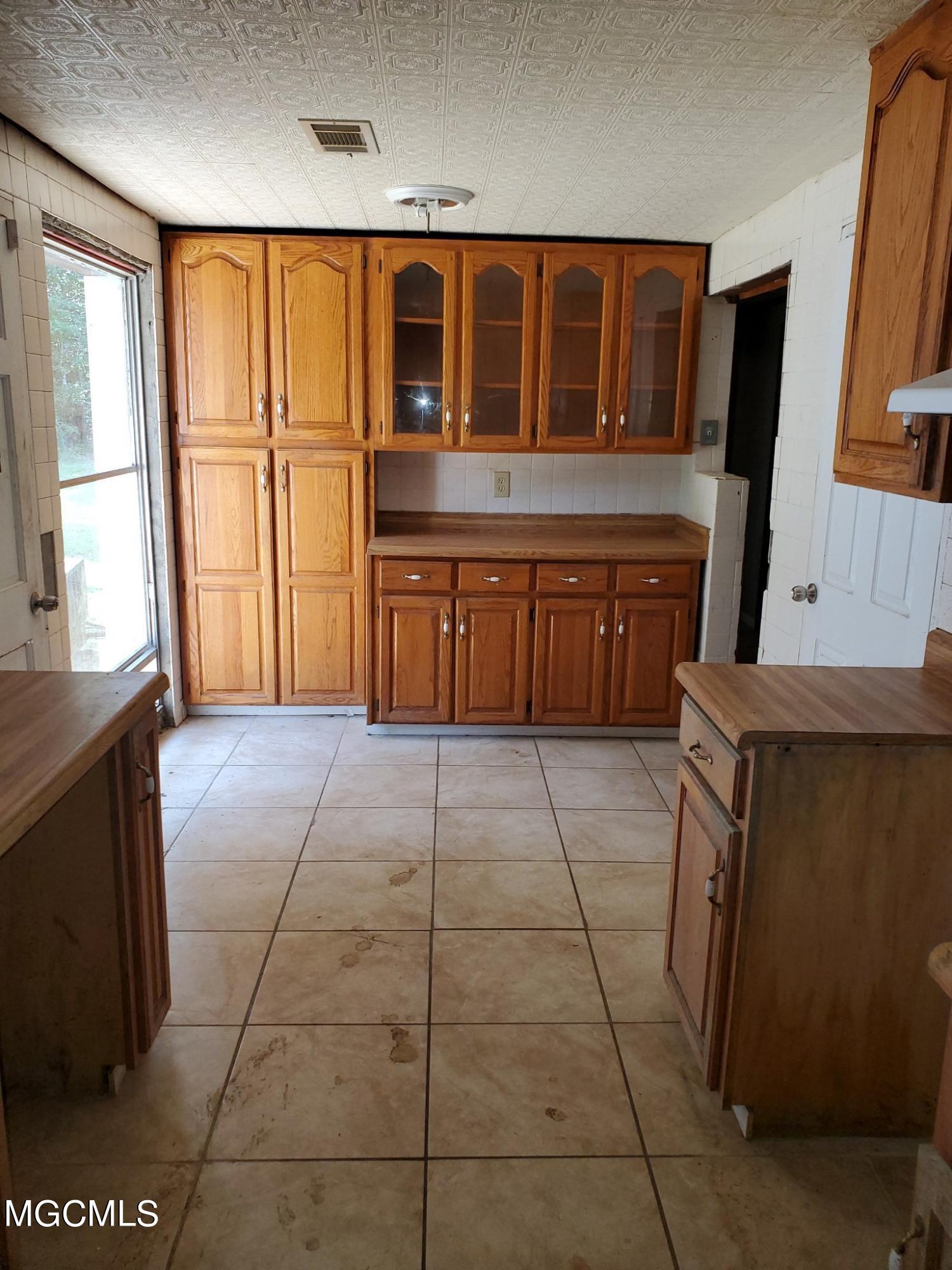 76 Mary Smith Road Poplarville, MS 39470 - Photo 8 of 13 mary smith kitchen